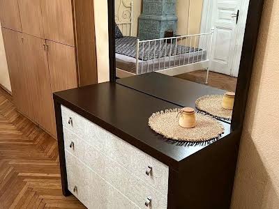 квартира за адресою Генерала Тараса Чупринки вул. (Пушкіна), 42