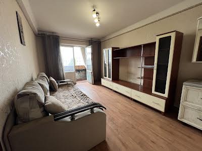 кімната за адресою Кубанської України вул. (Маршала Жукова), 30