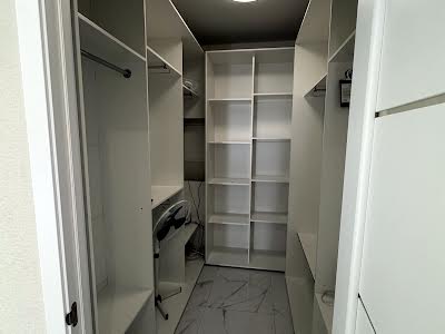 квартира за адресою Ревуцького вул., 40-В