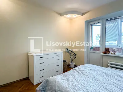 квартира за адресою Анни Ахматової вул., 4