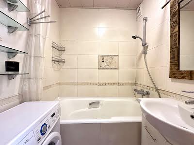квартира за адресою Свободи просп., 32