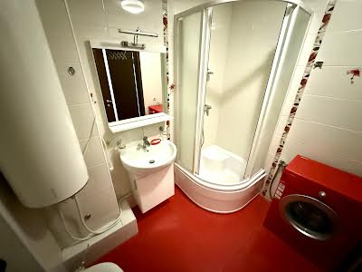 квартира по адресу Ревуцкого ул., 21