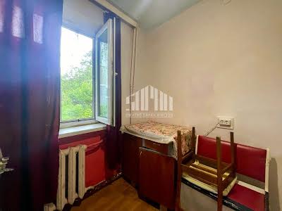 квартира за адресою Каштанова вул., 34
