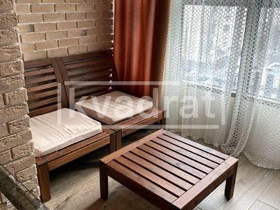 квартира по адресу Патриарха Мстислава Скрипника ул., 40