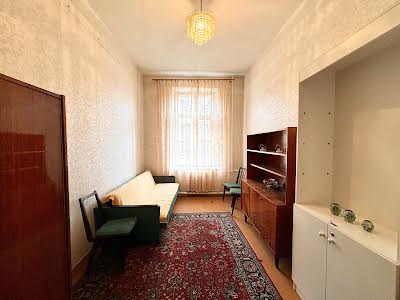 квартира за адресою Семафорна вул., 3