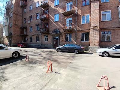 квартира за адресою Генерала Алмазова вул. (Кутузова), 1