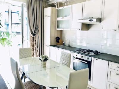 квартира за адресою Джерельна, 79