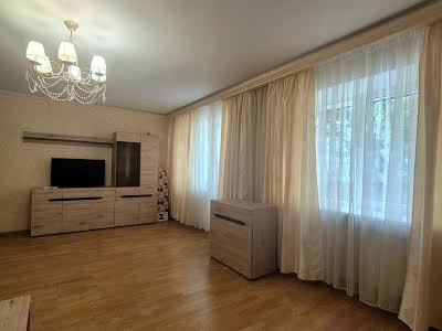 квартира за адресою Білоруська вул., 15-Б