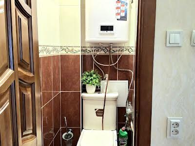 квартира за адресою Сержа Лифаря вул. (Олександра Сабурова), 8-А