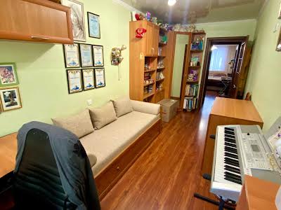 квартира за адресою Великого Кобзаря вул. (Першотравнева), 7