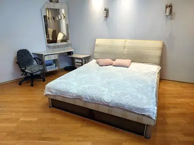 квартира за адресою Анни Ахматової вул., 31