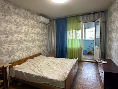 квартира за адресою Драгоманова вул., 14