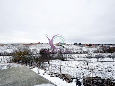 дом по адресу с. Подгородное, Підгороднє, 1