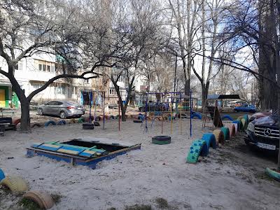 квартира за адресою Яновського вул., 96