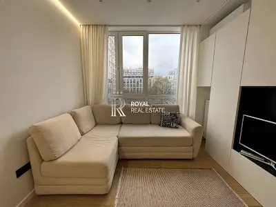 квартира за адресою Салютна вул., 2б
