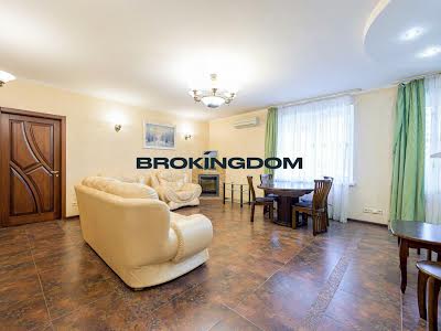 квартира за адресою Степана Руданського вул., 4-6