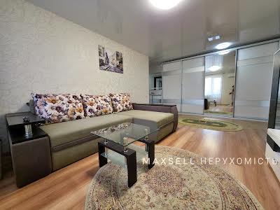 квартира за адресою Михайла Лушпи просп., 5 к30