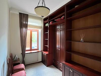 квартира за адресою Лисенка вул., 8