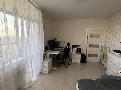 квартира за адресою Привокзальна вул., 2в