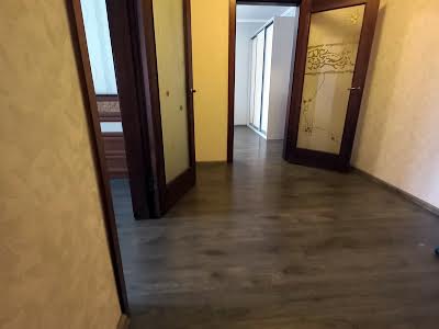 квартира за адресою Драгоманова вул., 1-Л