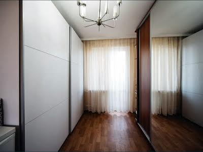 квартира за адресою Скворцова, 2