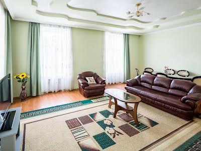 квартира по адресу Театральная ул., 12
