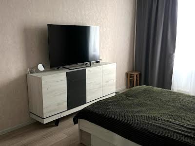 квартира за адресою Нижня Берегова вул., 2/2м