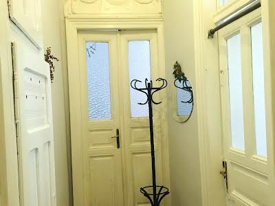 квартира за адресою Миколи Леонтовича вул., 5