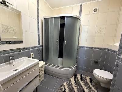 квартира за адресою Вишнева вул., 23