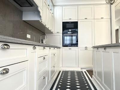 квартира за адресою Білоруська вул., 36А