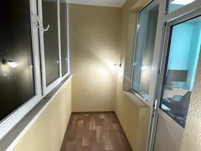 квартира по адресу Кирилло-Мефодиевская ул., 2