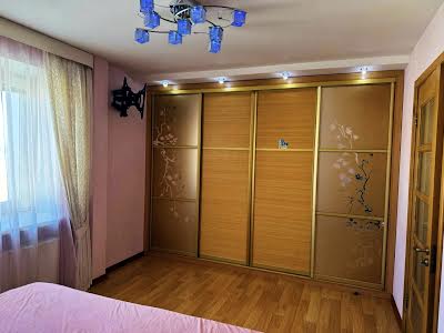 квартира за адресою Авіаконструктора Антонова вул., 8