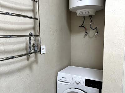 квартира за адресою Літературна вул., 5