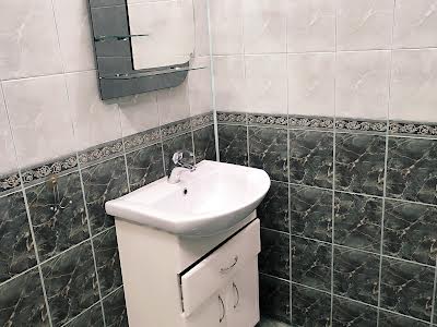 квартира за адресою Юна, 1