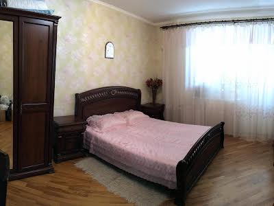 квартира за адресою Миколи Бажана просп., 14