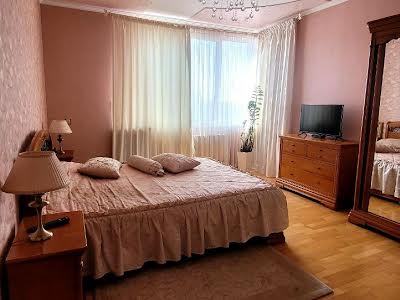 квартира за адресою Середньофонтанська вул., 19б