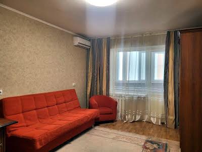 квартира по адресу Драгоманова ул., 1к