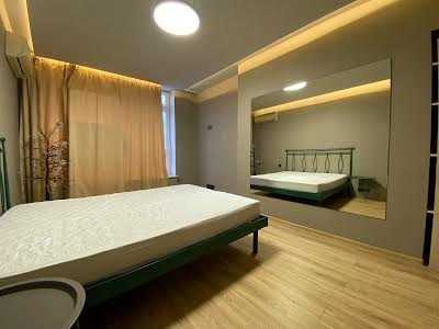 квартира за адресою Панаса Мирного вул., 28а