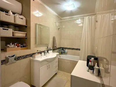 квартира за адресою Регенераторна вул., 4 к1