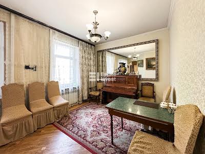 квартира за адресою Кравцова, 4