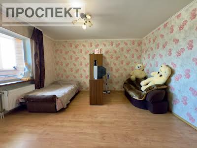 квартира за адресою Воскресенська вул., 13-Б