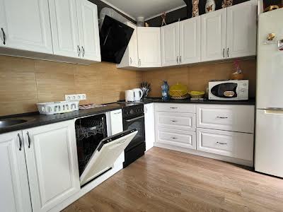 квартира за адресою Регенераторна вул., 4