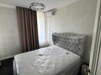 квартира за адресою Салютна вул., 2-Б