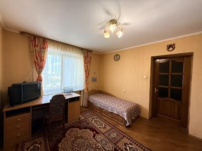 квартира за адресою Братів Зерових вул. (Червонопартизанська), 14-Б