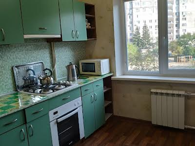 квартира за адресою Героїв просп., 5
