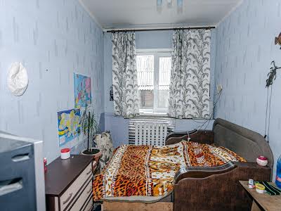 дом по адресу Центральна, 1