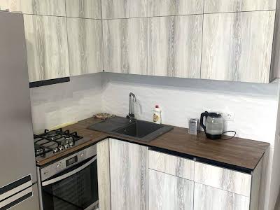 квартира за адресою Леннона Джона, 41