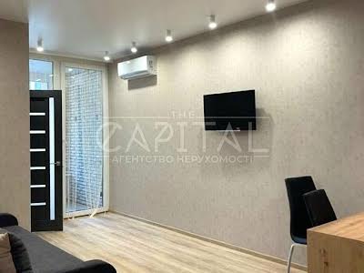 квартира за адресою Зарічна вул., 4к1