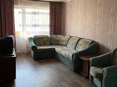 квартира по адресу Свободы просп. (60-річчя Жовтня), 63