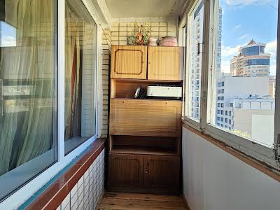 квартира за адресою Василя Тютюнника вул. (Анрі Барбюса), 22-26